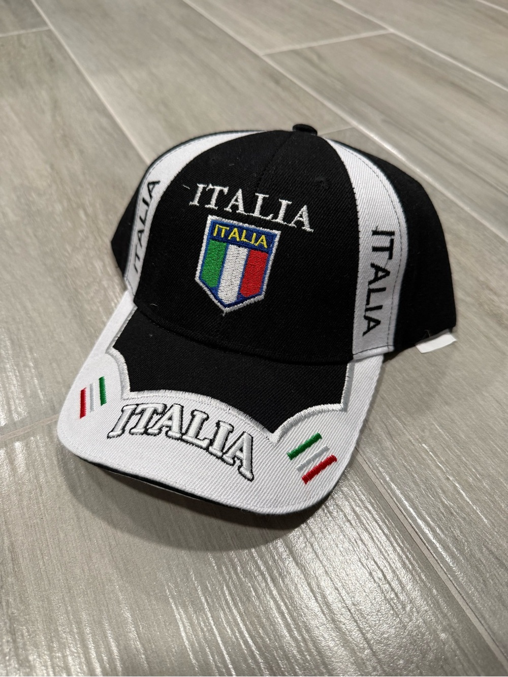 Italia / Italian Black & White Baseball Velcro Cap - Italia Embroidered Shield